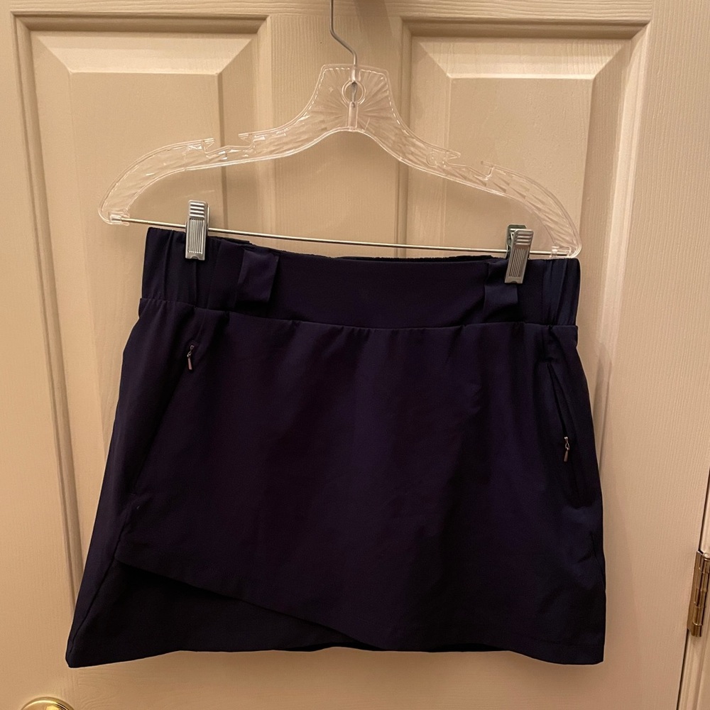 CALIA by Carrie Underwood navy blue skort with belt loops size M